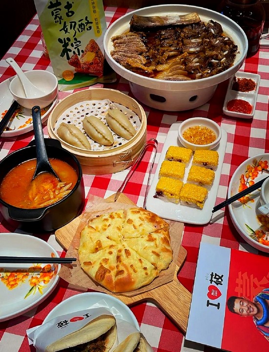 连锁餐饮全是预制菜!西贝被骂冤吗?真相戳破多少人的 “常识盲区” 连锁餐饮全是预制菜!西贝被骂冤吗?真相戳破多少人的 “常识盲区”