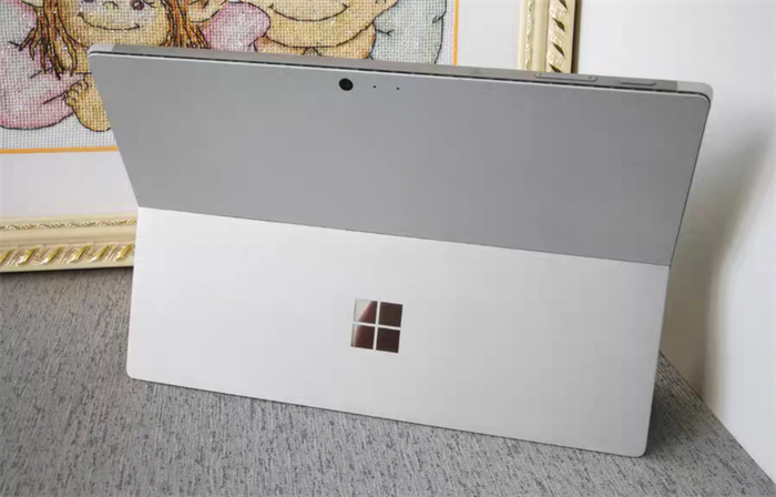 六七百元拿下i5-7300U二合一windows平板，12.3英寸触控显示屏，X86平台软件多，双扬声器+双麦克风