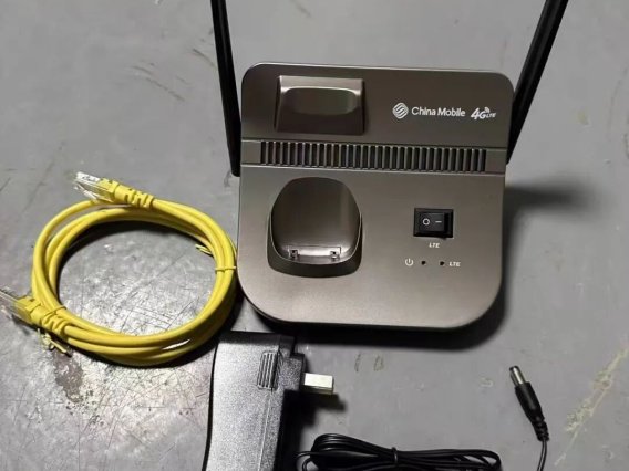 19元的移动无线路由，插卡4G流量转WiFi，还带一块小屏幕